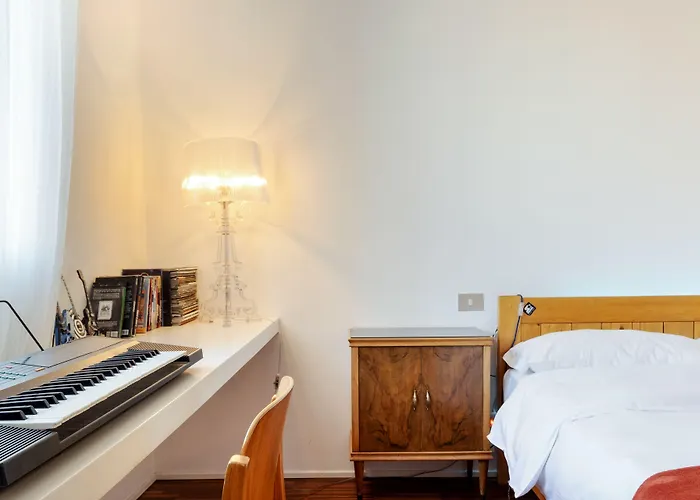 Rock 'n' Pop House * בולוניה